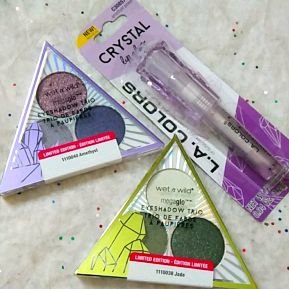 Bundle WetnWild Crystal Cavern Eyeshadow Palette
